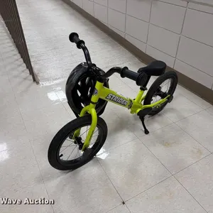 (6) bicycles