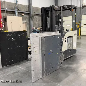 2018 Crown RC5545-40 forklift