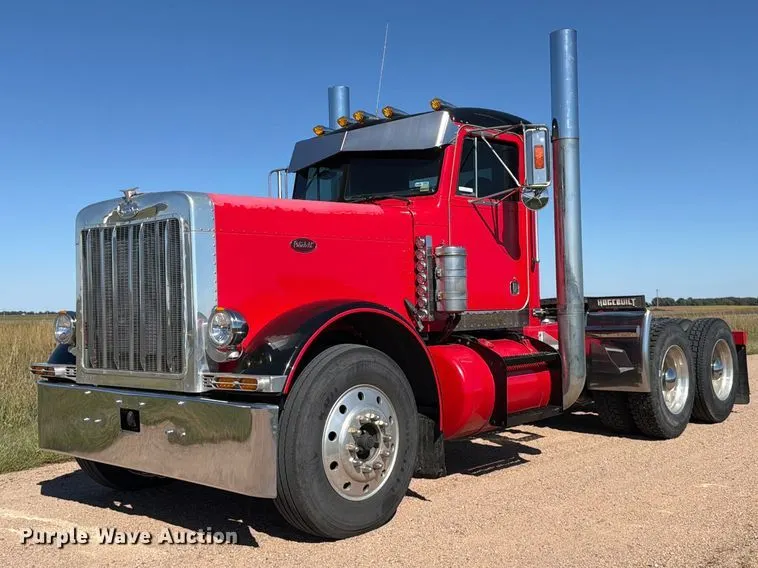1989 Peterbilt 379 semi truck