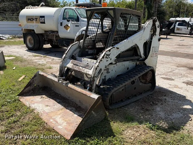 2011 Bobcat T190 tracked skid steer loader