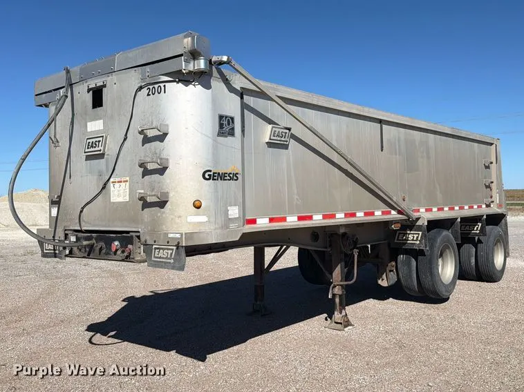 2009 East end dump trailer