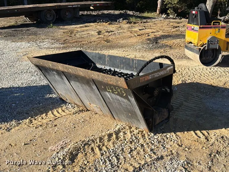 Titan Attachments 72SDBCKTv2 skid steer side discharge bucket