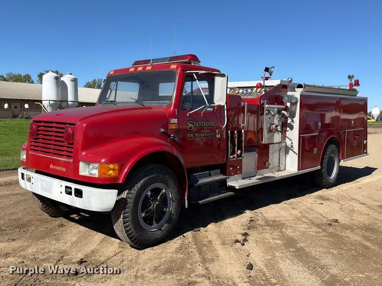 1990 International 4700 pumper fire truck