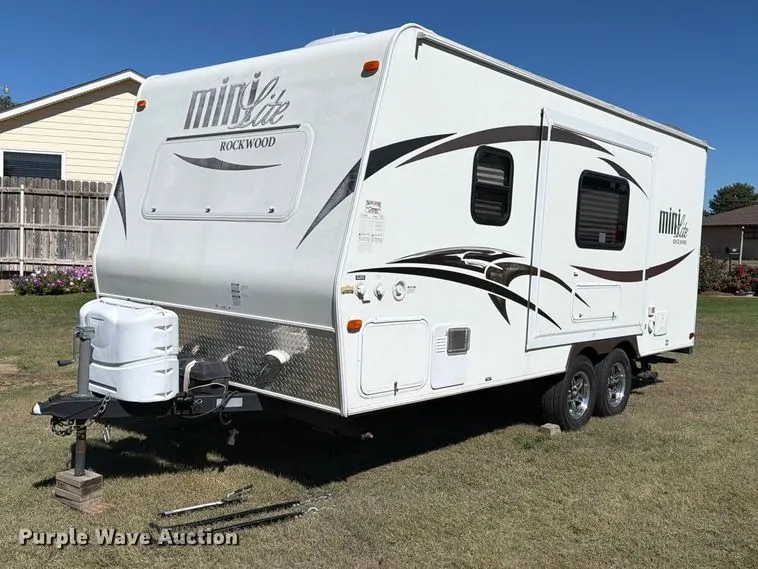 2014 Forest River Real-Lite Mini Lite 2109 S camper