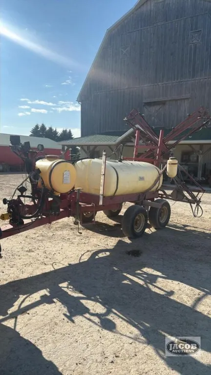 Hardi 500 gallon 45ft hydraulic boom sprayer with monitor
