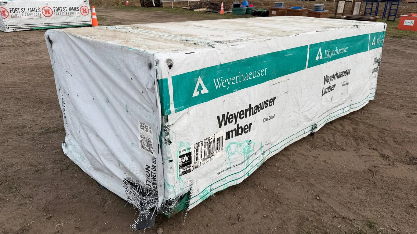 (189) Unused 2"x6"x116-1/2" SPF Boards