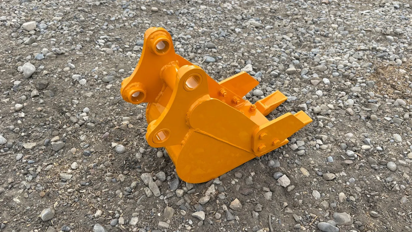 Unused Mini Excavator 8" Toothed Bucket
