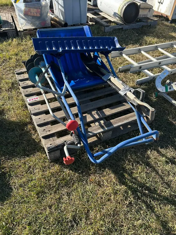 Garant Snow Shovel & Tool Assortment