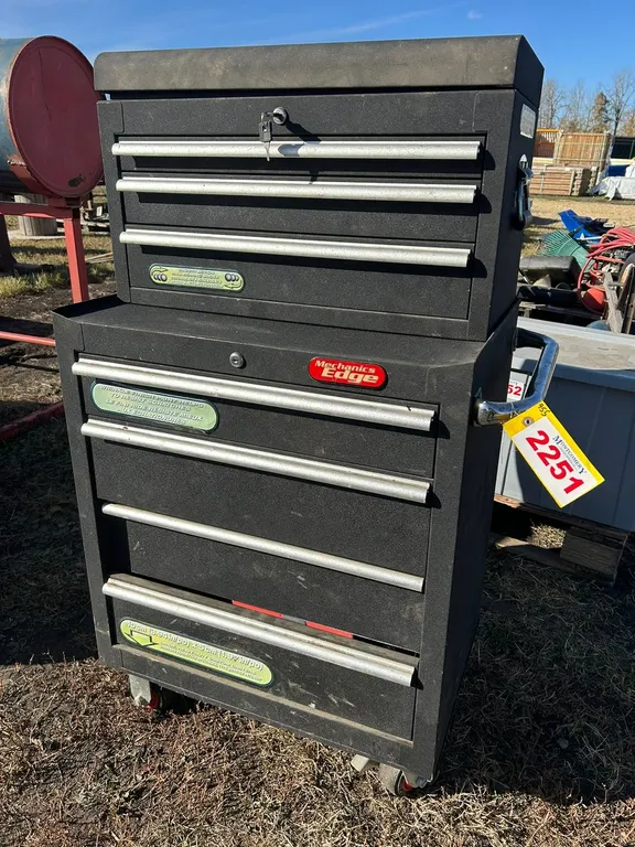 Mechanics Edge Rolling Tool Chest & Tools
