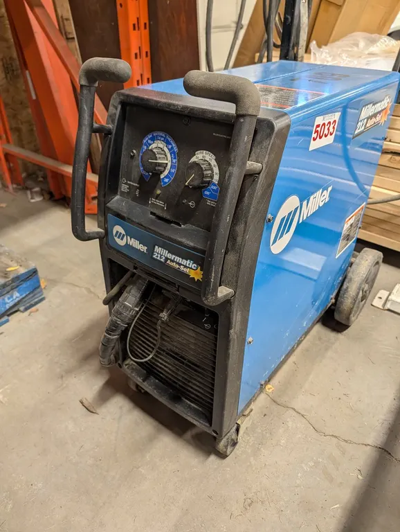 Miller Millermatic 212 Auto-Set Welder