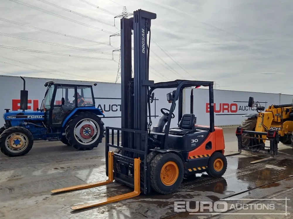 2020 Doosan D30S-5