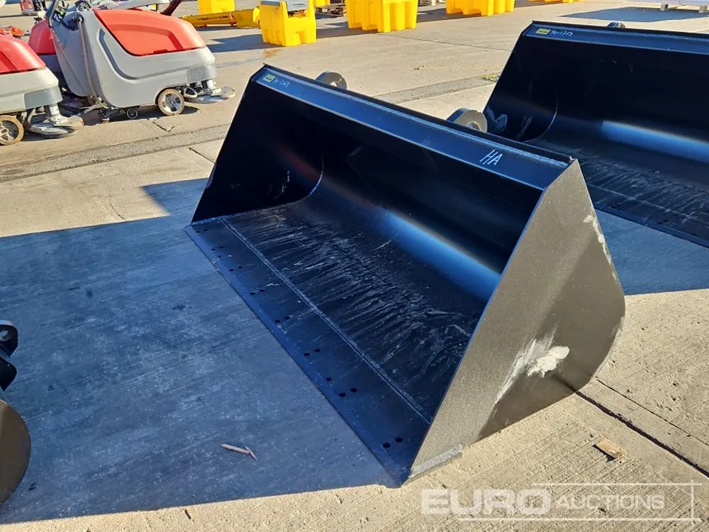 Unused Strickland 90" Loading Bucket to suit JCB Telehandler