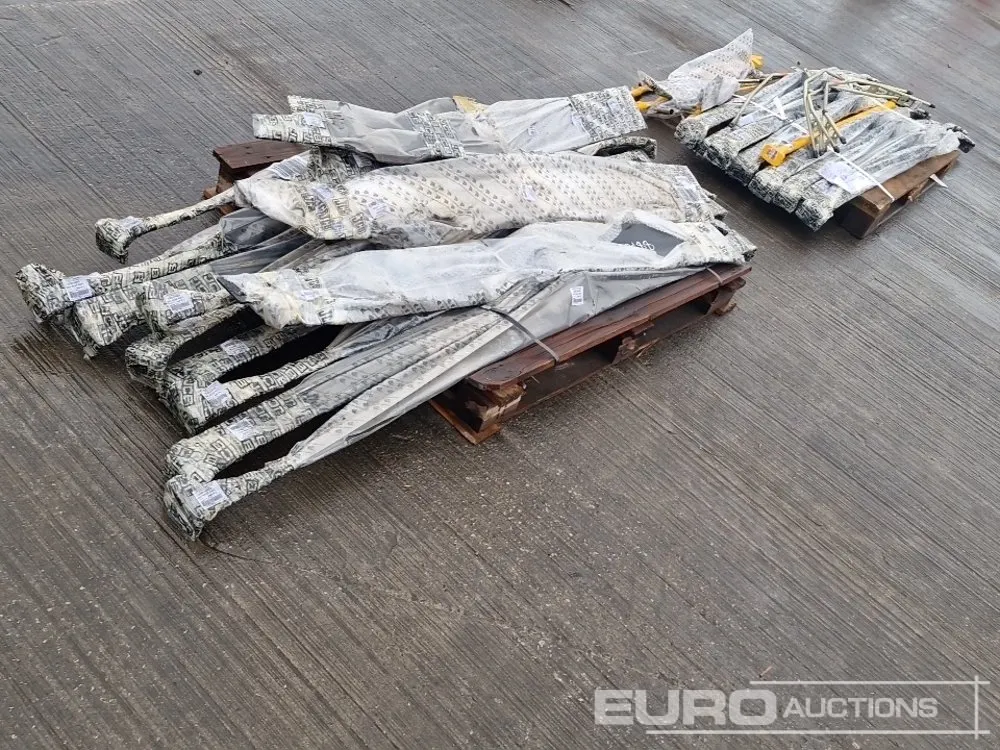 Unused JCB Kick Plate Kit, Selection of Hydraulic Pipes