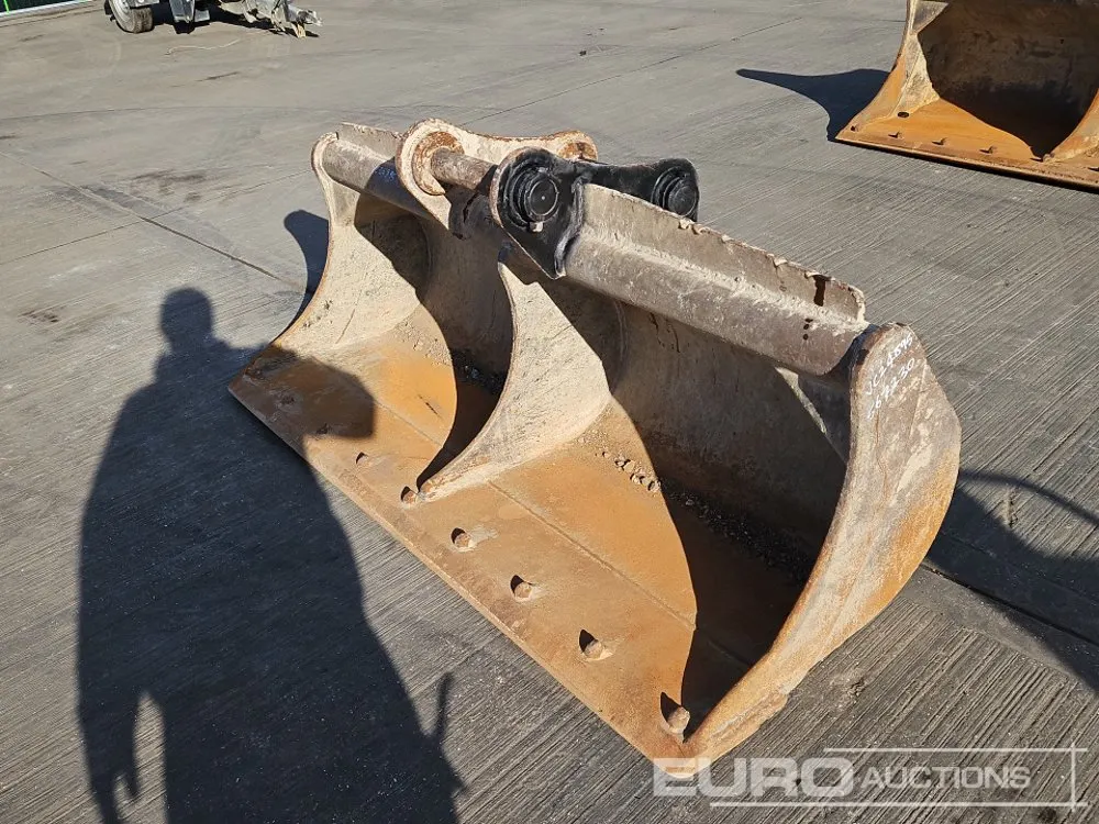Strickland 72" Ditching Bucket 65mm Pin to suit 13 Ton Excavator