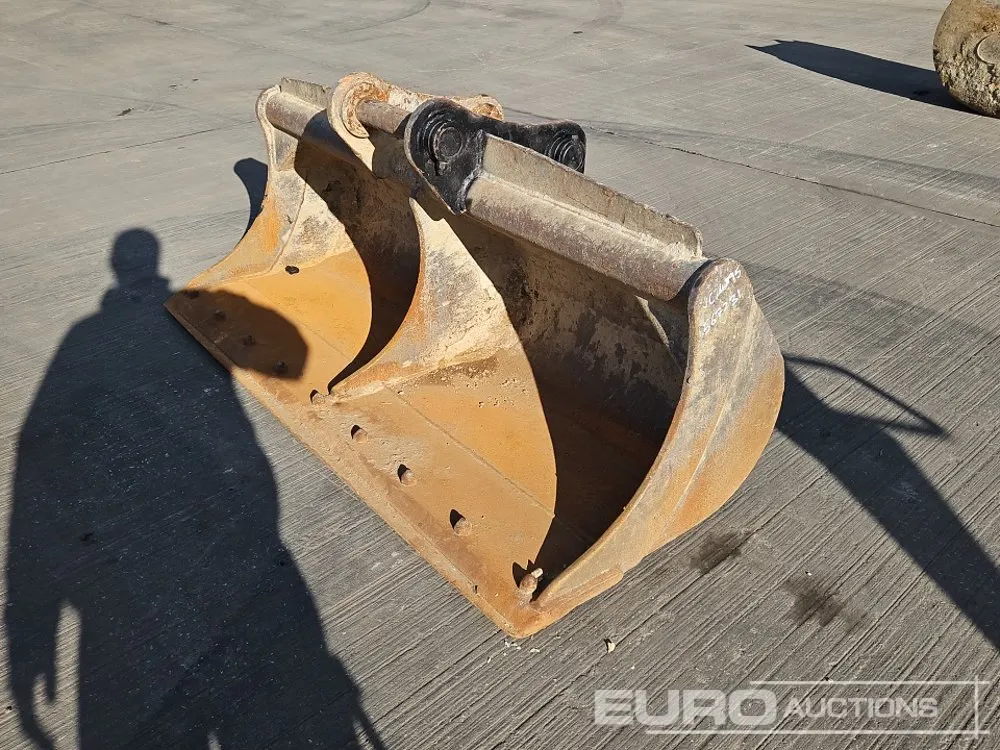 Strickland 72" Ditching Bucket 65mm Pin to suit 13 Ton Excavator