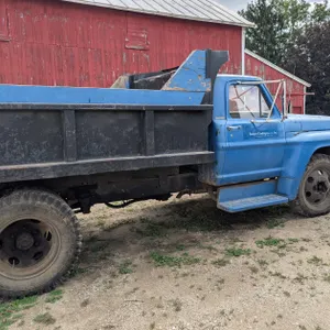 1967 Ford Custom Cab Baby Dump Box Truck