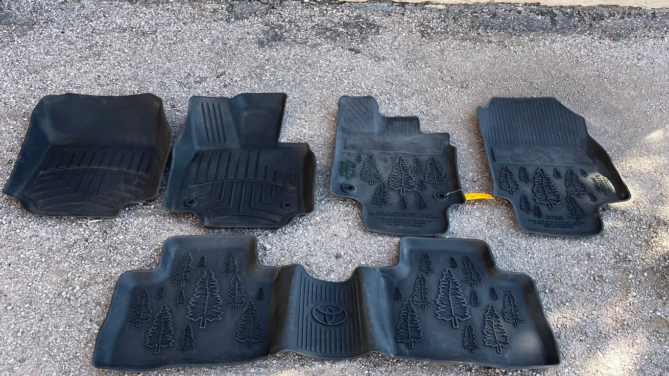 Floor Mats for RAV4
