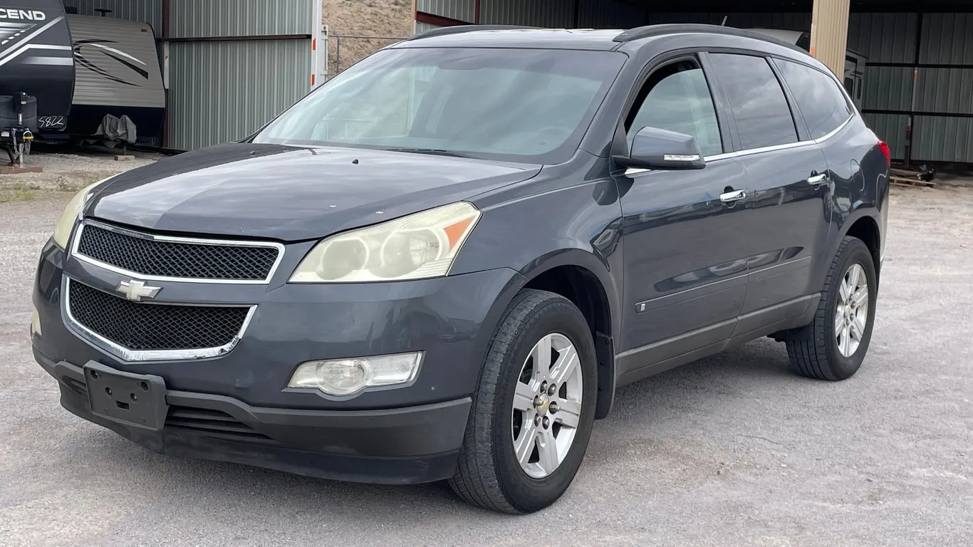 2010 Chevrolet Traverse (Title in Delay)
