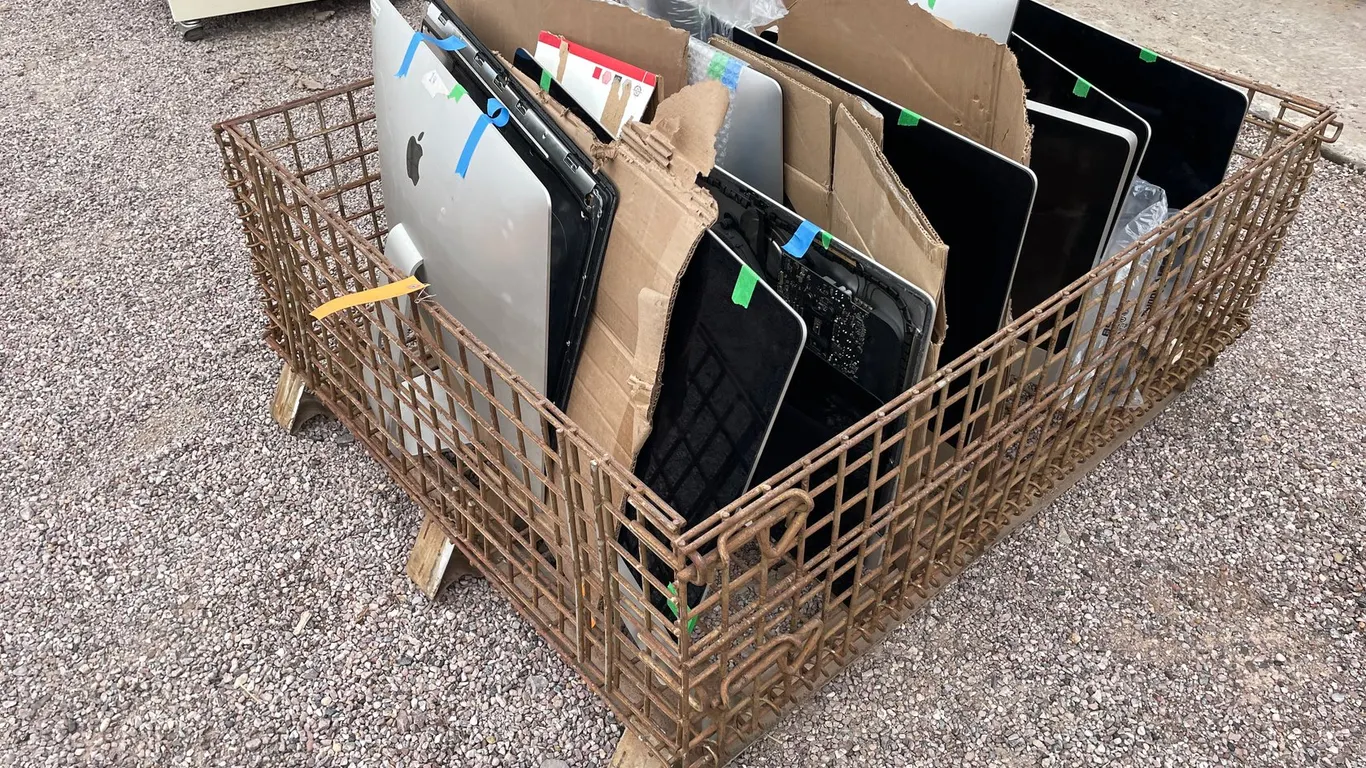 Lot of Apple iMac Computers