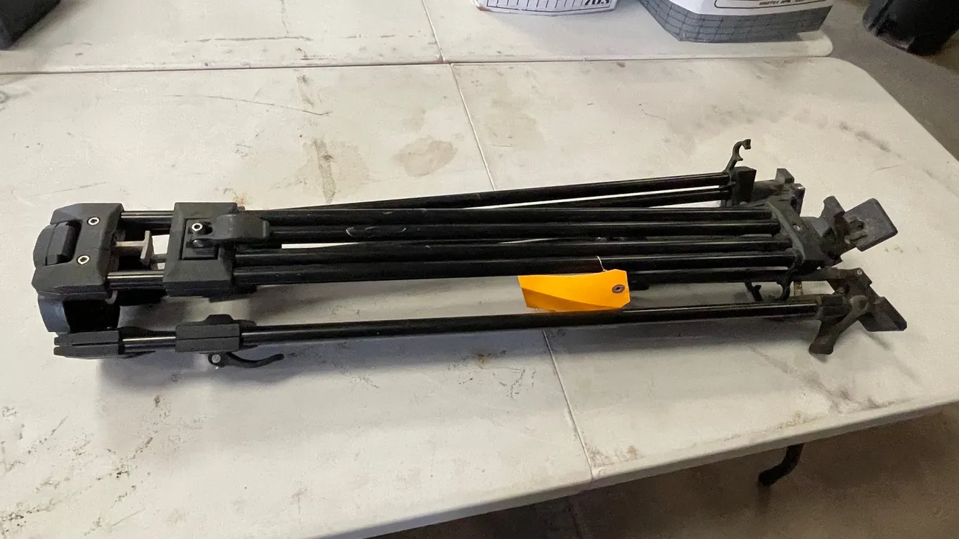 Manfrotto Video Tripod