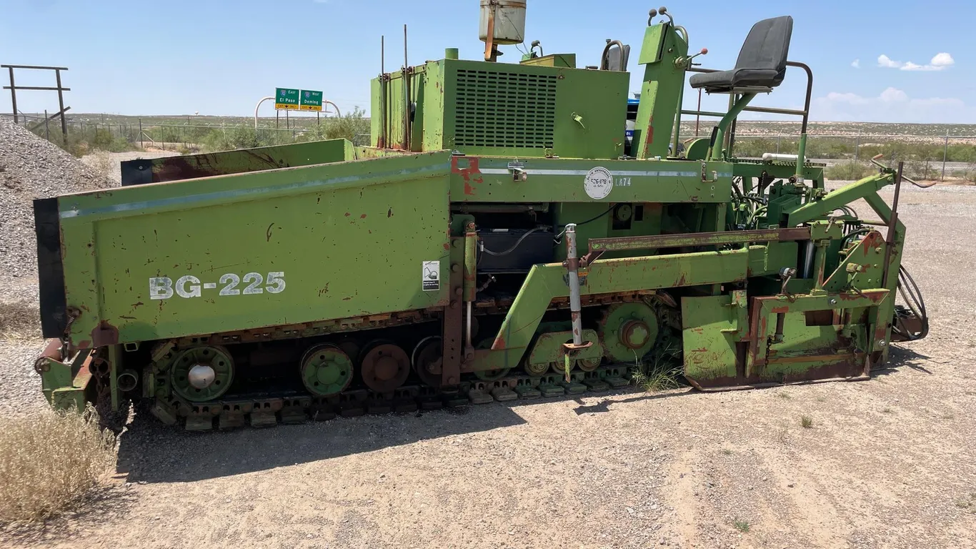 Barber Greene Asphalt Machine (Offsite in Las Cruces, NM)