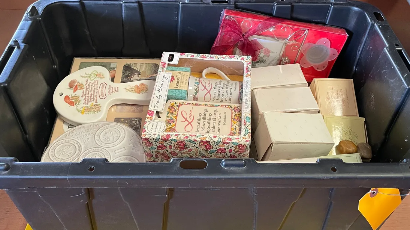 Lot of Home Goods