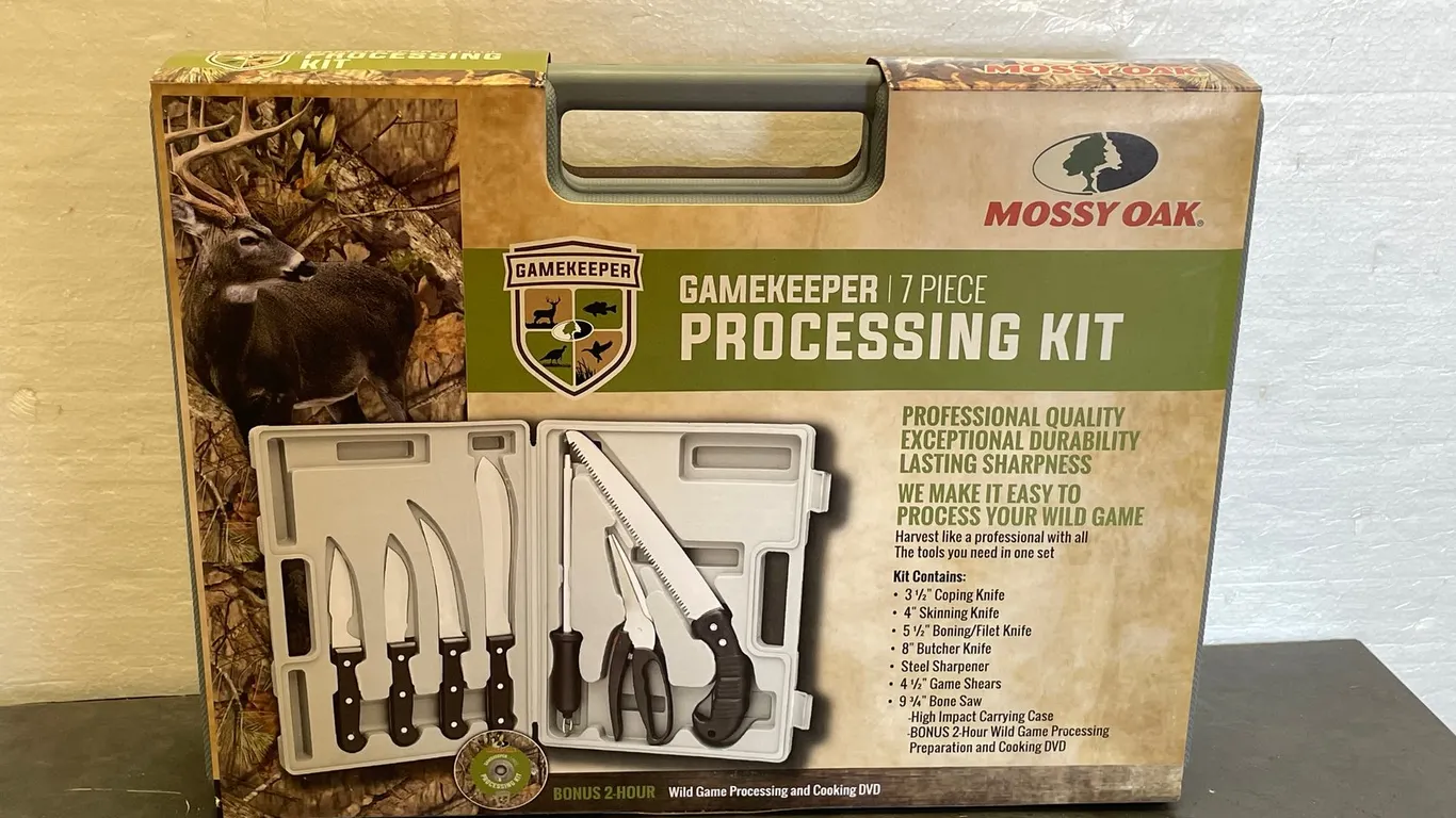 Mossy Oak Gamekeeper 7 Piece Processing Kit with Case