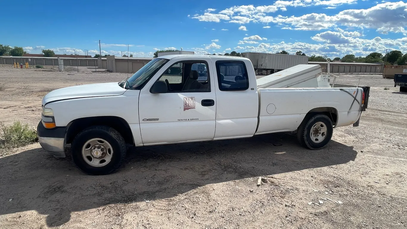 1999 Chevrolet Silverado 2500 (Has NM Title)(Offsite at NMSU)