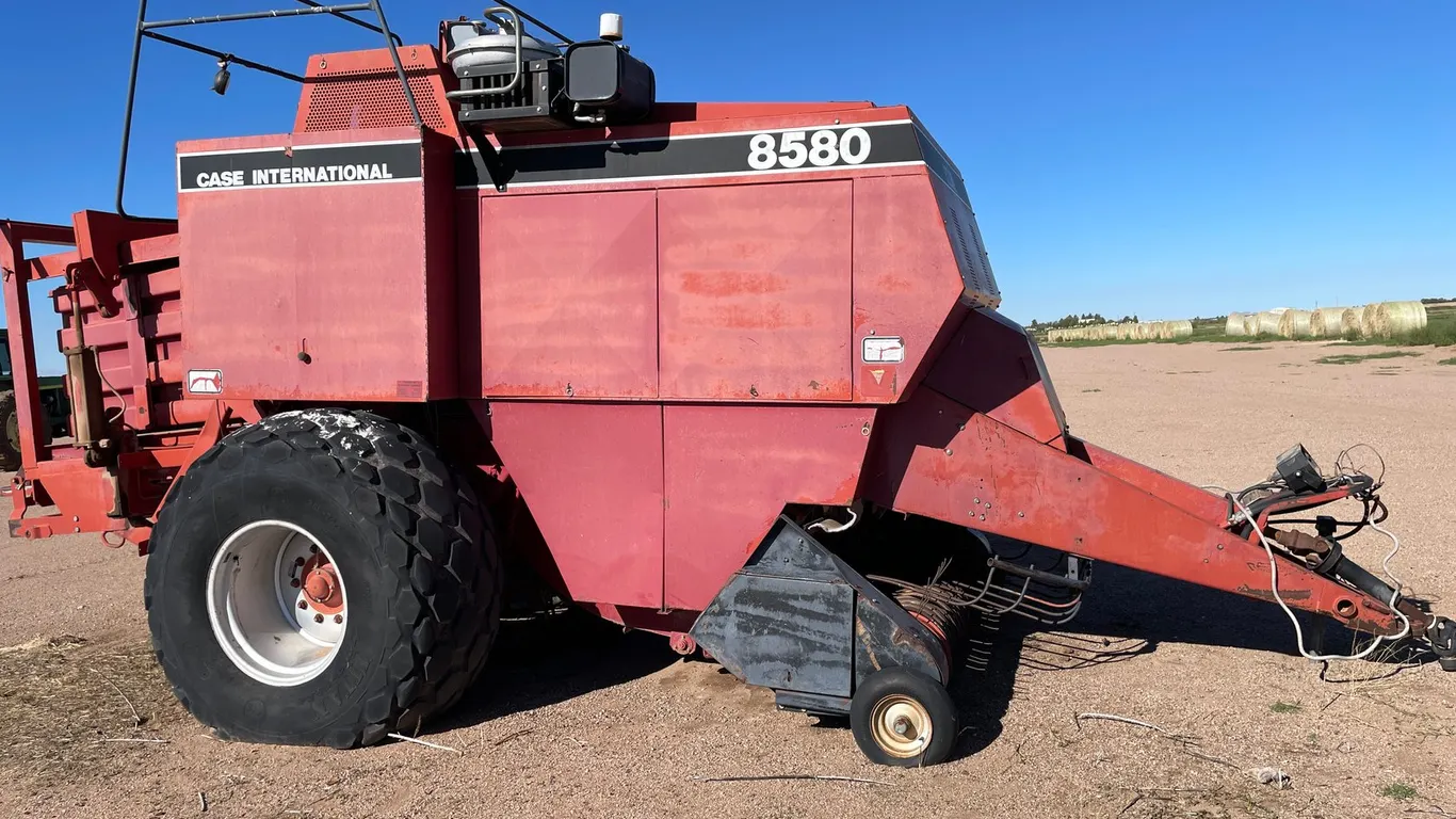 Case 8580 Baler with Accumulator (Offsite in Deming, NM)