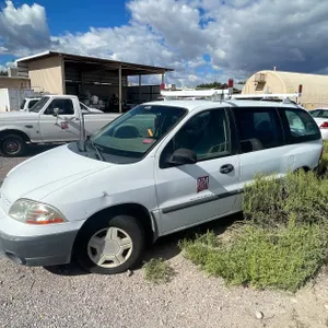 Ford Aerostar Van