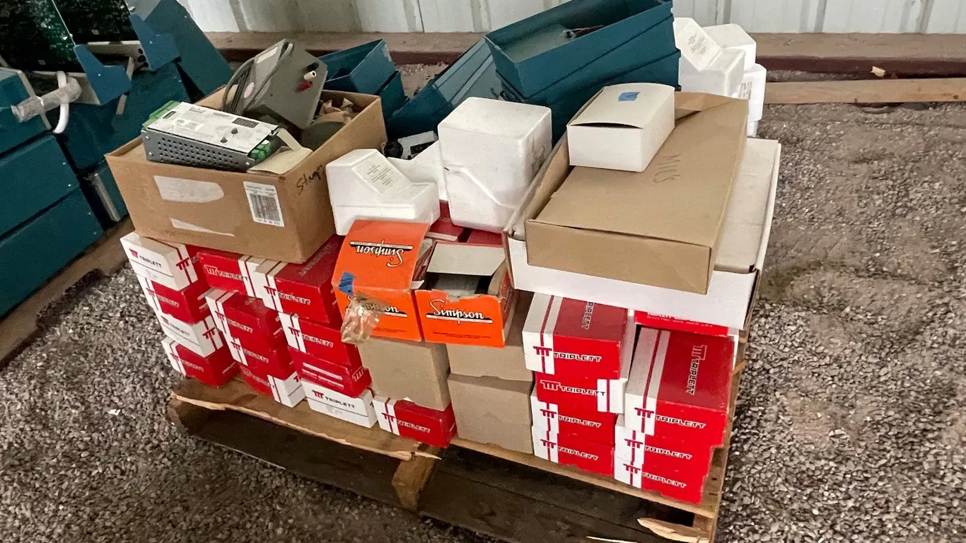 Large Pallet of Assorted Electronic Test Equipment