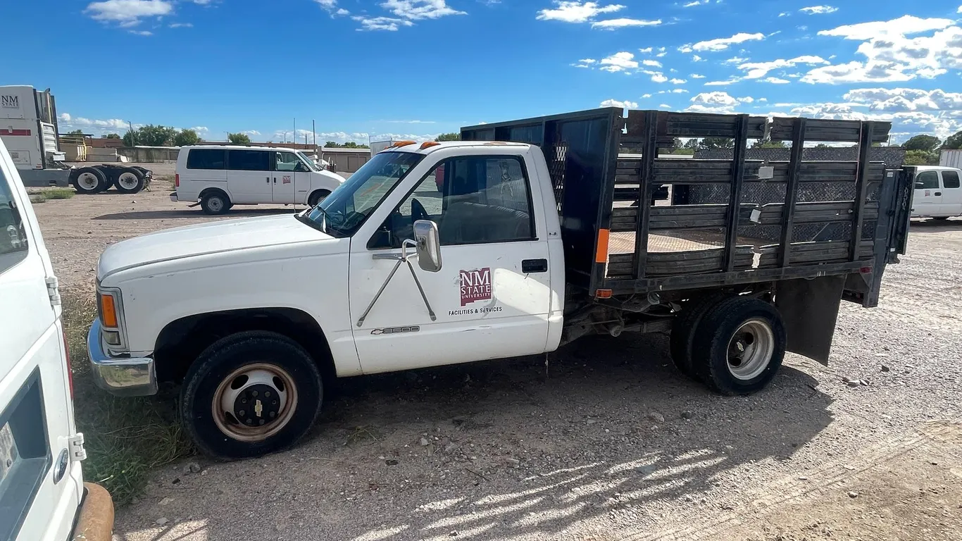 1991 Chevrolet Stake Truck (Has NM Title)(Offsite at NMSU)