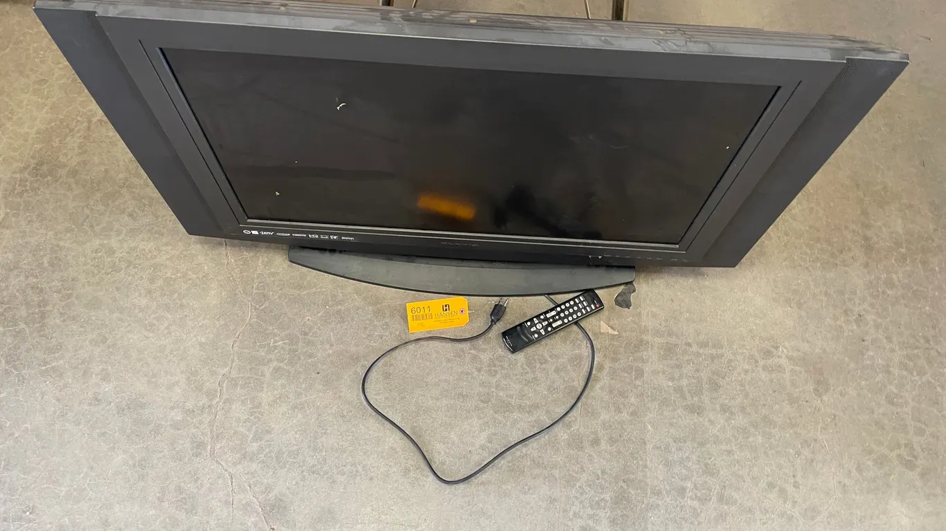 37" LCD TV