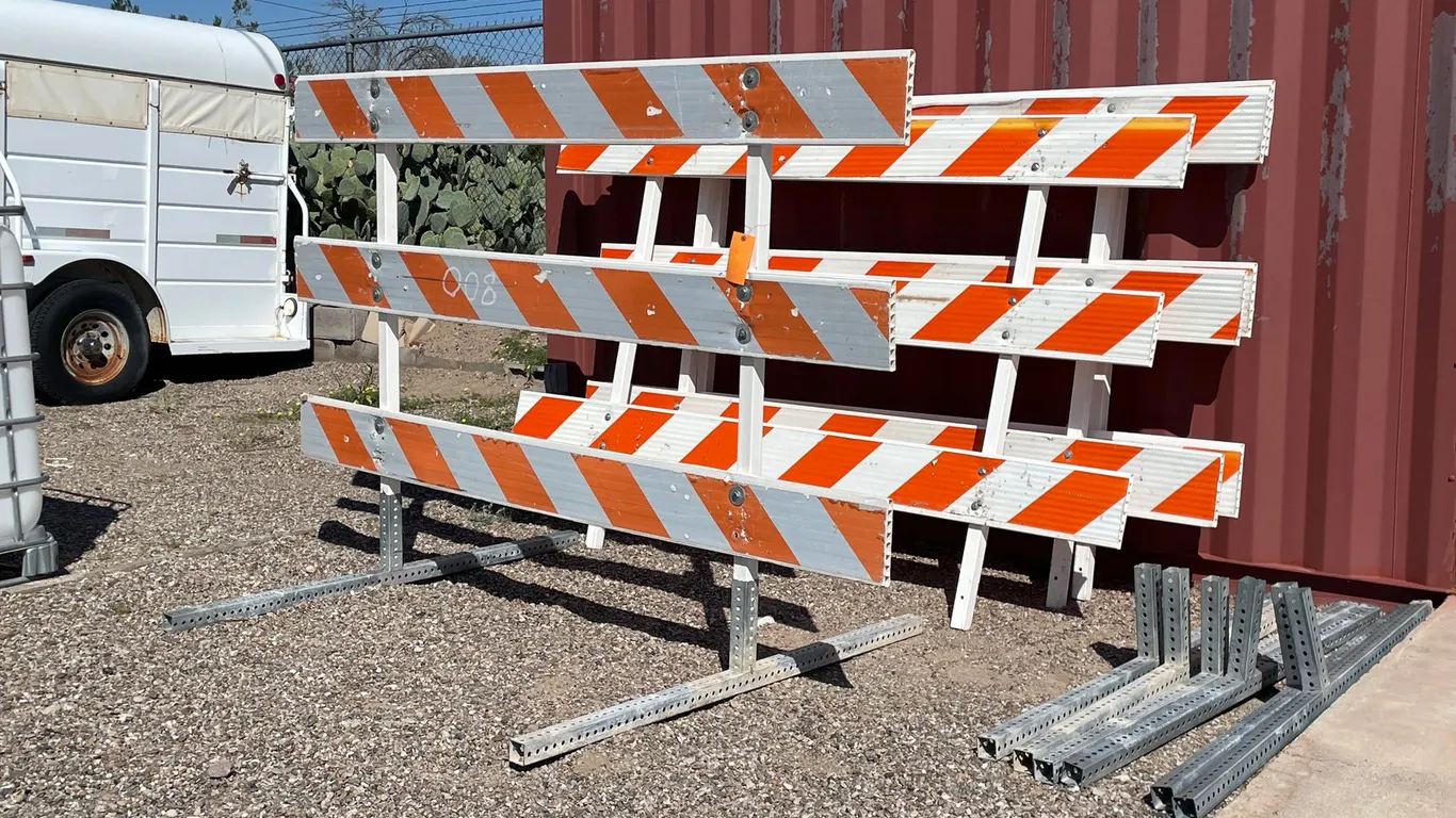 (4) Construction Barricades