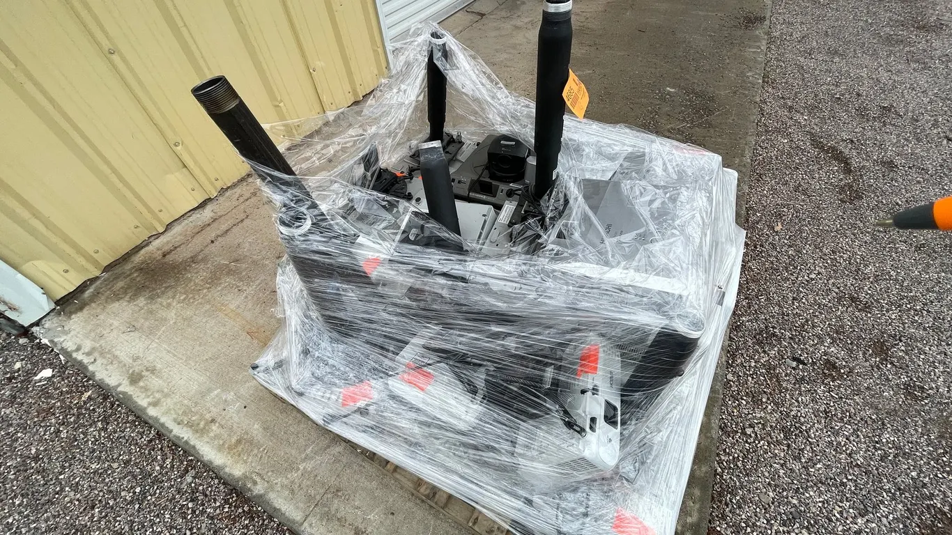 Pallet of Assorted Projectors