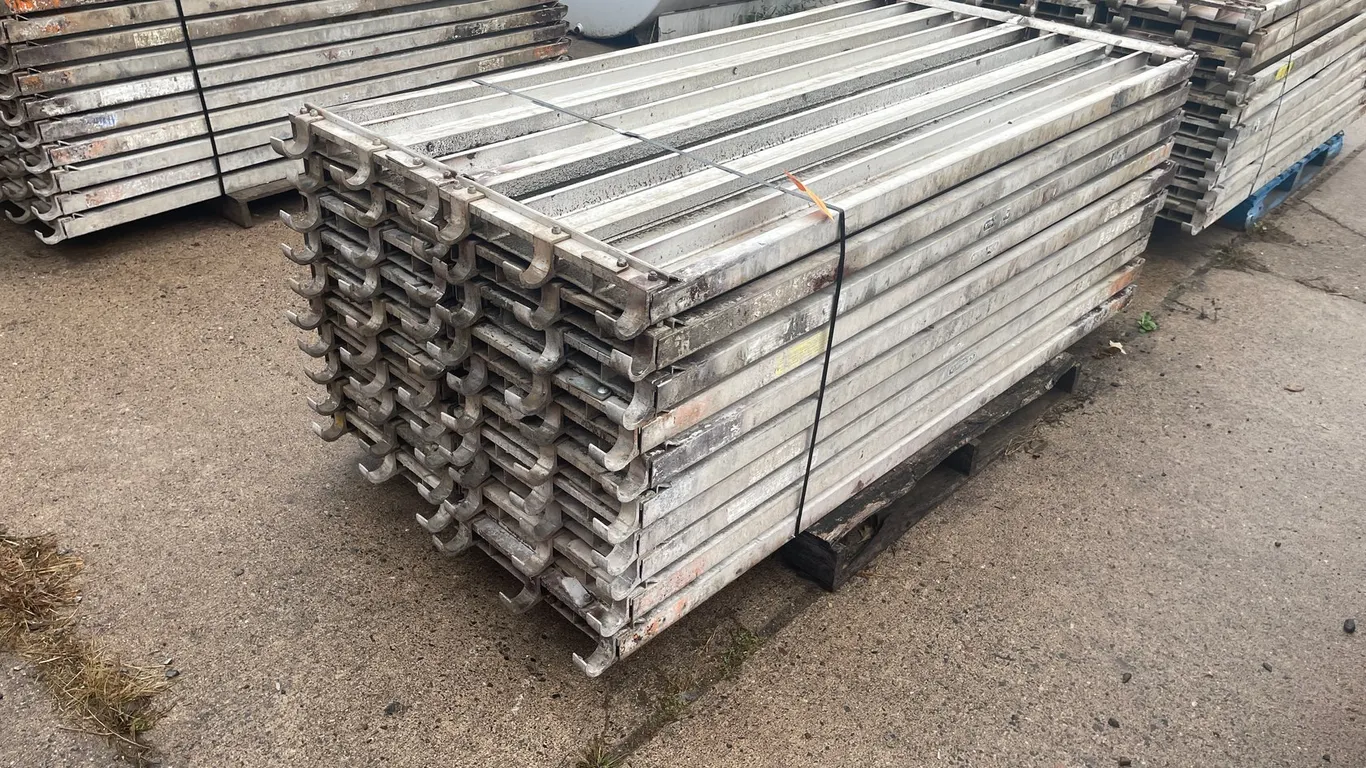 (20) Aluminum Scaffolding Planks
