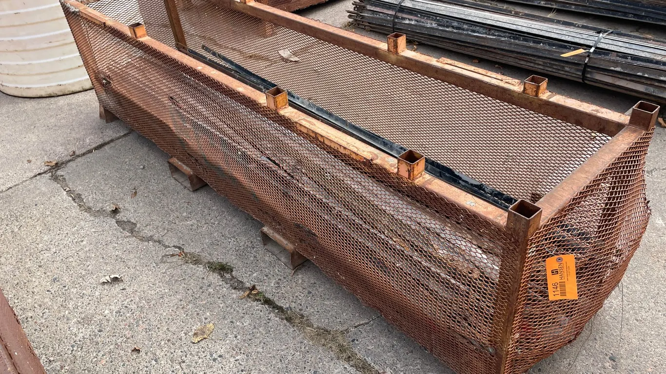 (50) Scaffolding Cross Supports in Metal Crate