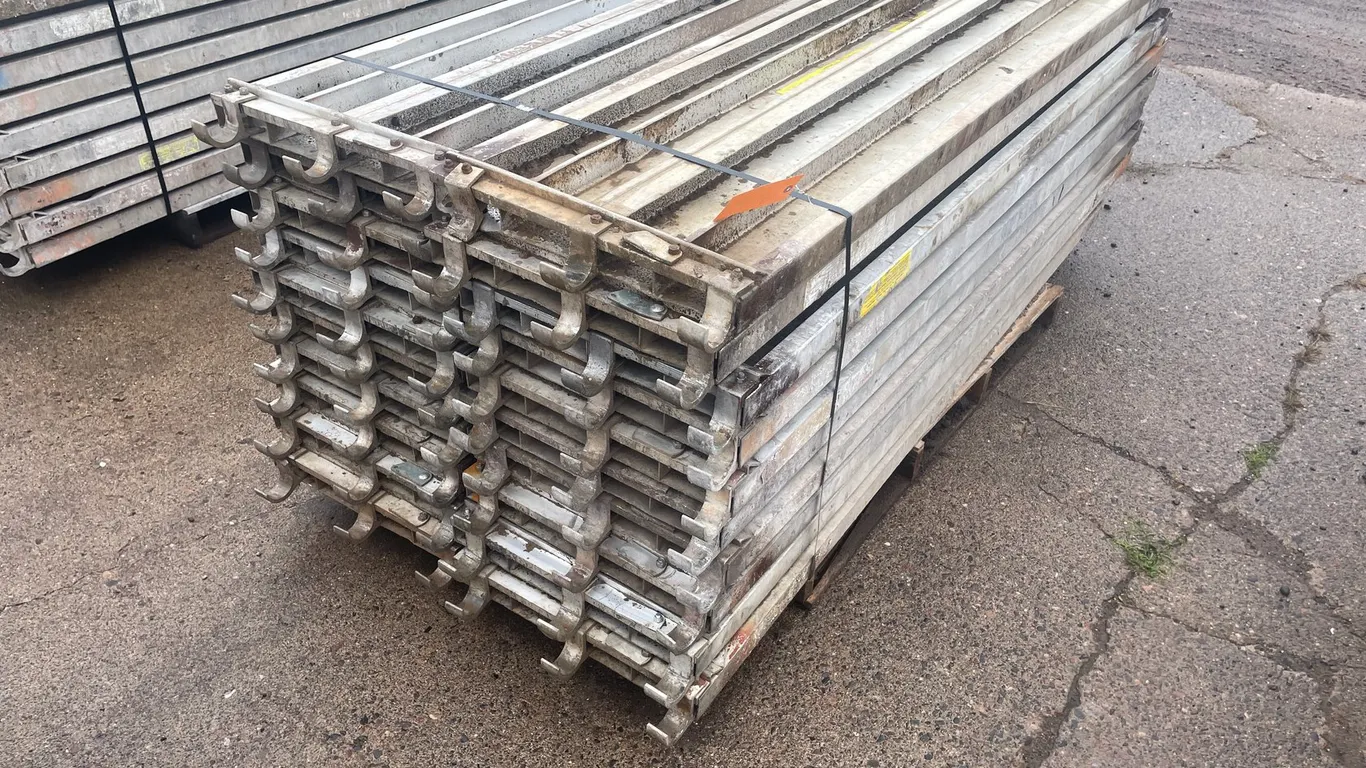 (20) Aluminum Scaffolding Planks