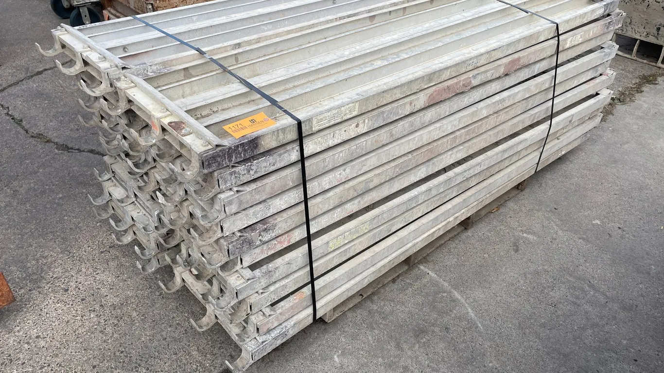 (20) Heavy Duty Aluminum Scaffolding Planks