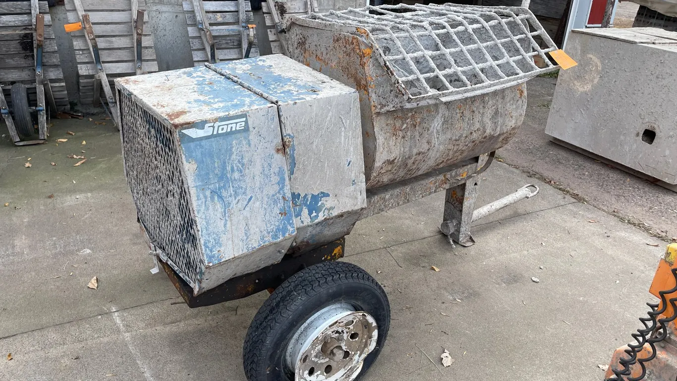Honda Stone Mortar Mixer on Wheels
