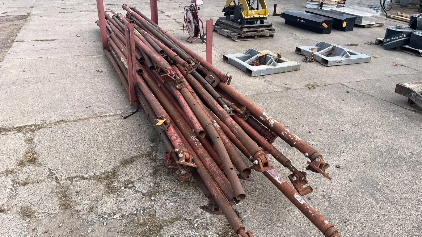 (25) Adjustable Wall Braces