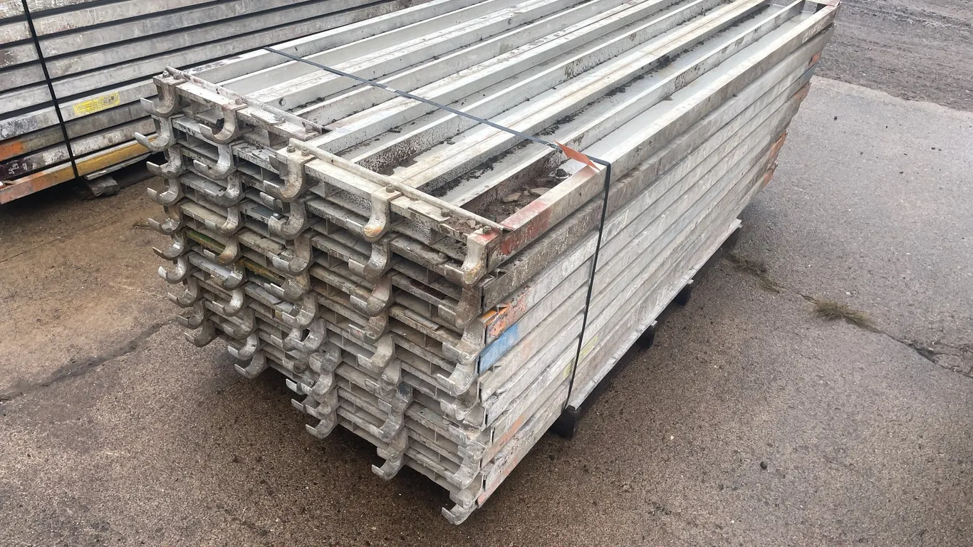 (20) Aluminum Scaffolding Planks