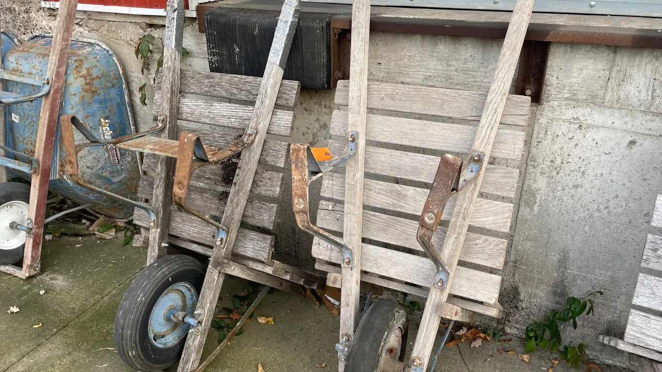 (2) Flatbed Wheelbarrows