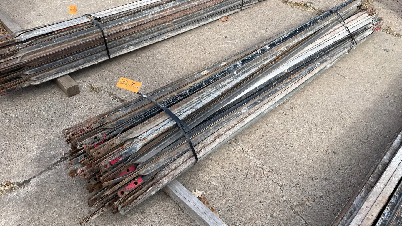 (50) Scaffolding Cross Supports