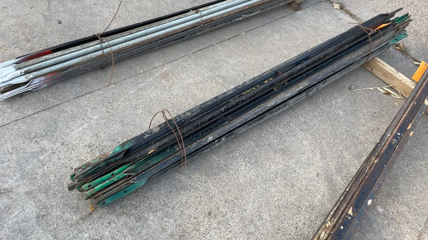 (18) Scaffolding Cross Braces