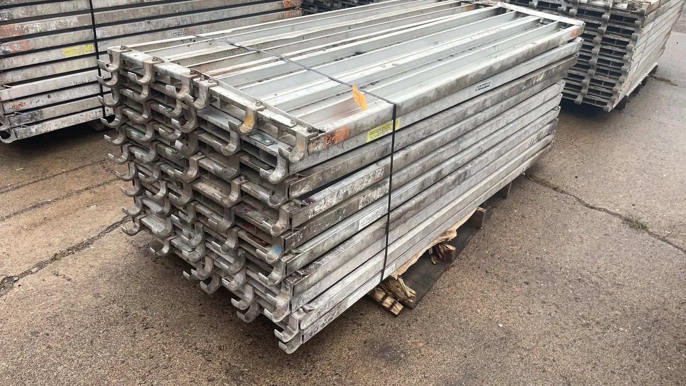 (20) Aluminum Scaffolding Planks