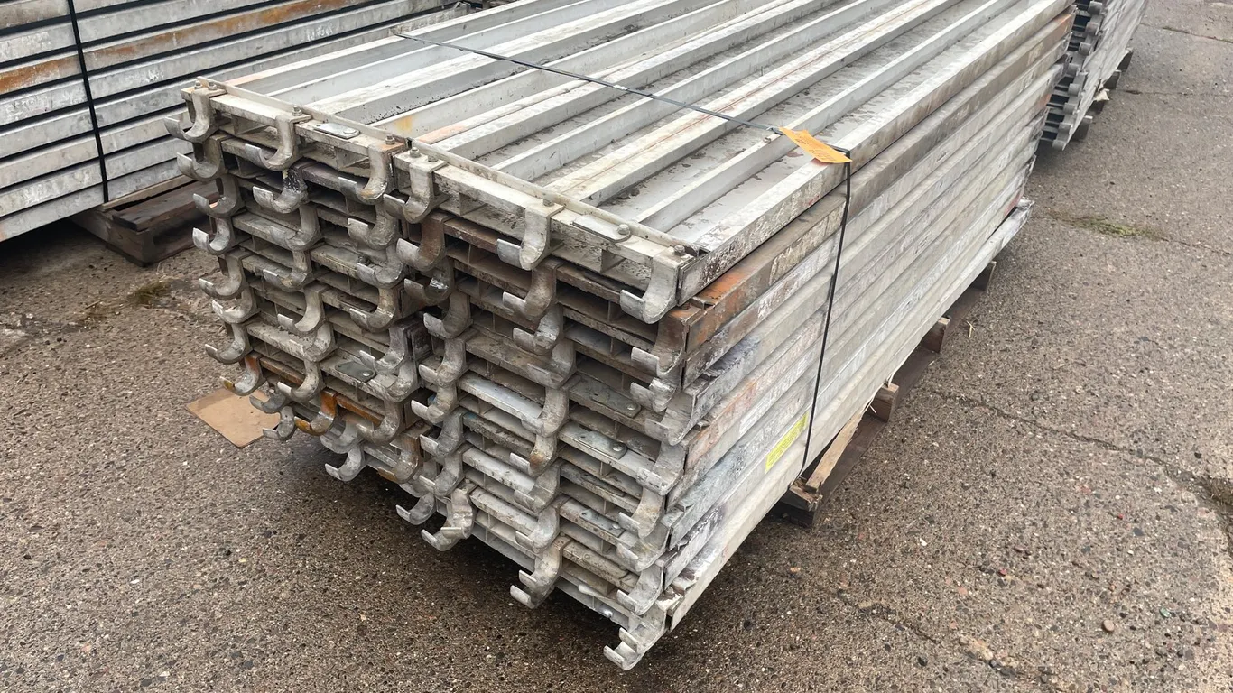 (20) Aluminum Scaffolding Planks