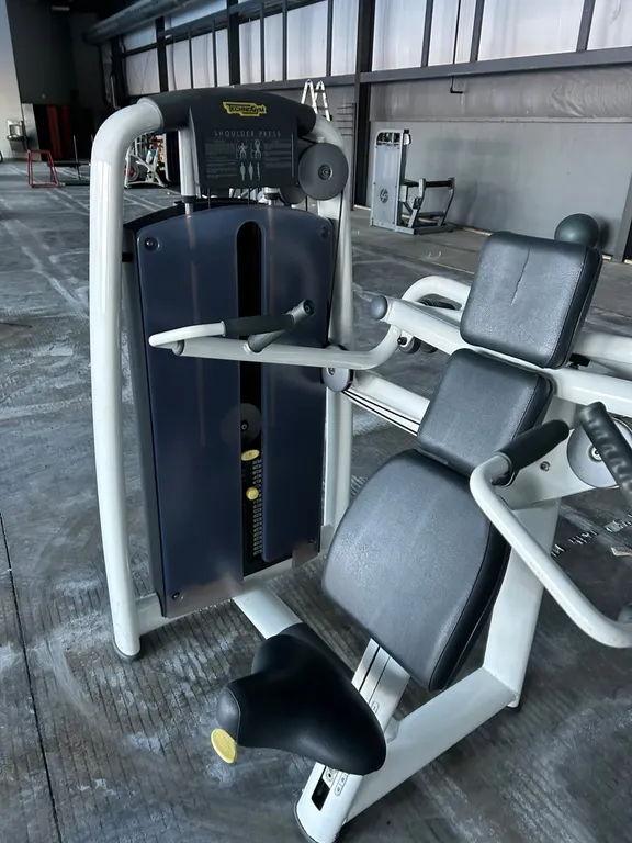 TechnoGym Shoulder Press Machine (Wausau, WI)