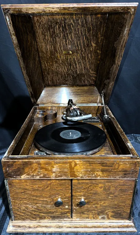 HMV Victrola Style Oak Tabletop Manual Wind Gramophone Record Player