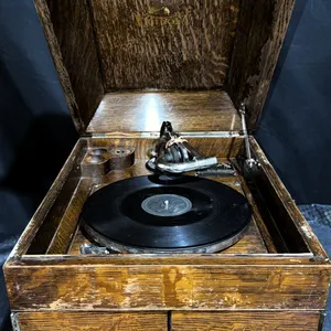 HMV Victrola Style Oak Tabletop Manual Wind Gramophone Record Player